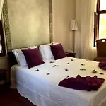 Akvilla House מלון