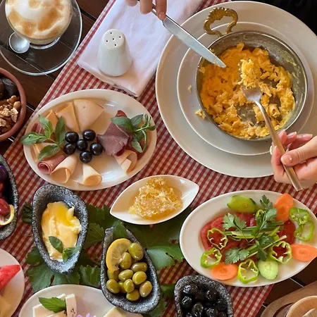 Akvilla House Hotel *